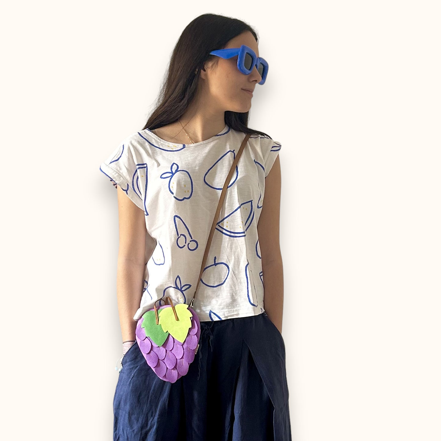 Bolso Con Forma de Uva. Tejido sostenible con acabado anti-manchas y anti-desgarros